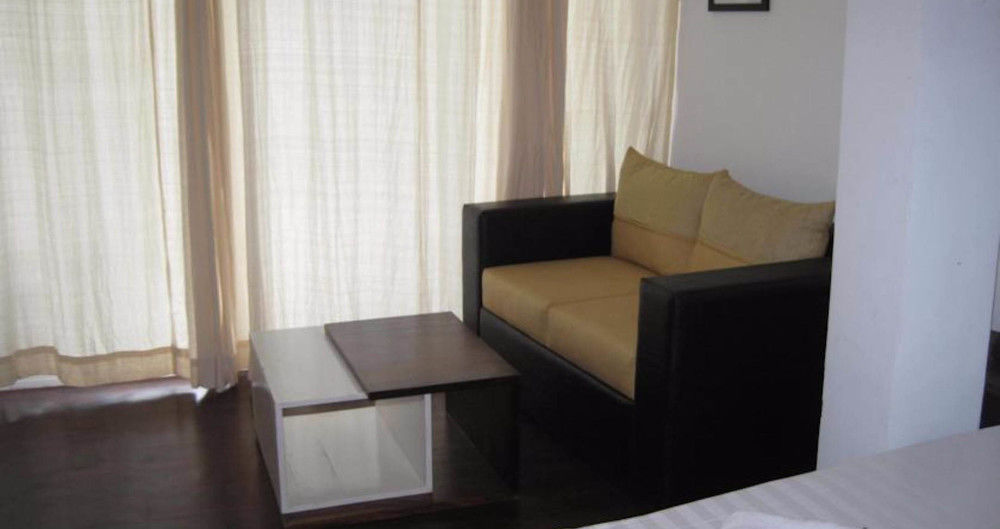 טיסמהרמה Lake Wind Hotel מראה חיצוני תמונה