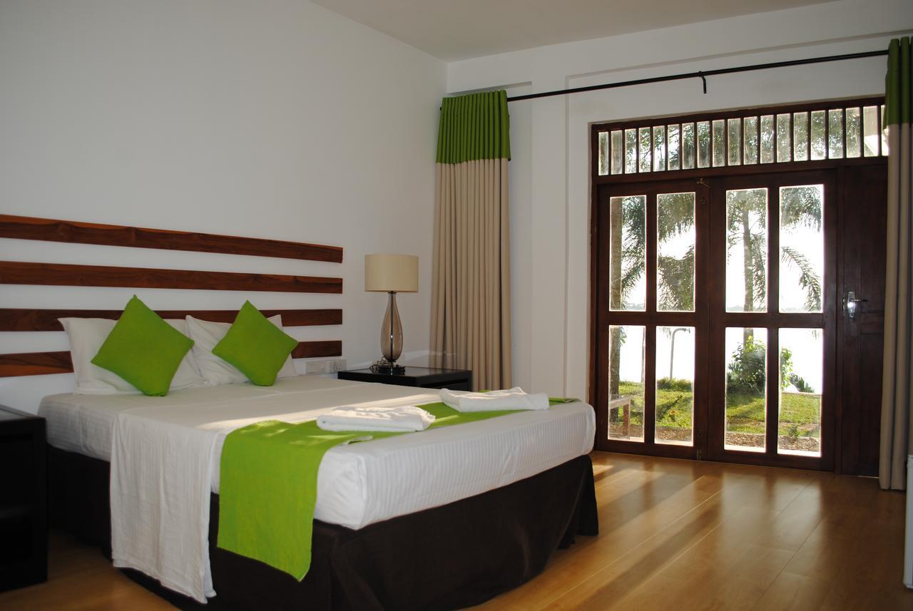 טיסמהרמה Lake Wind Hotel מראה חיצוני תמונה
