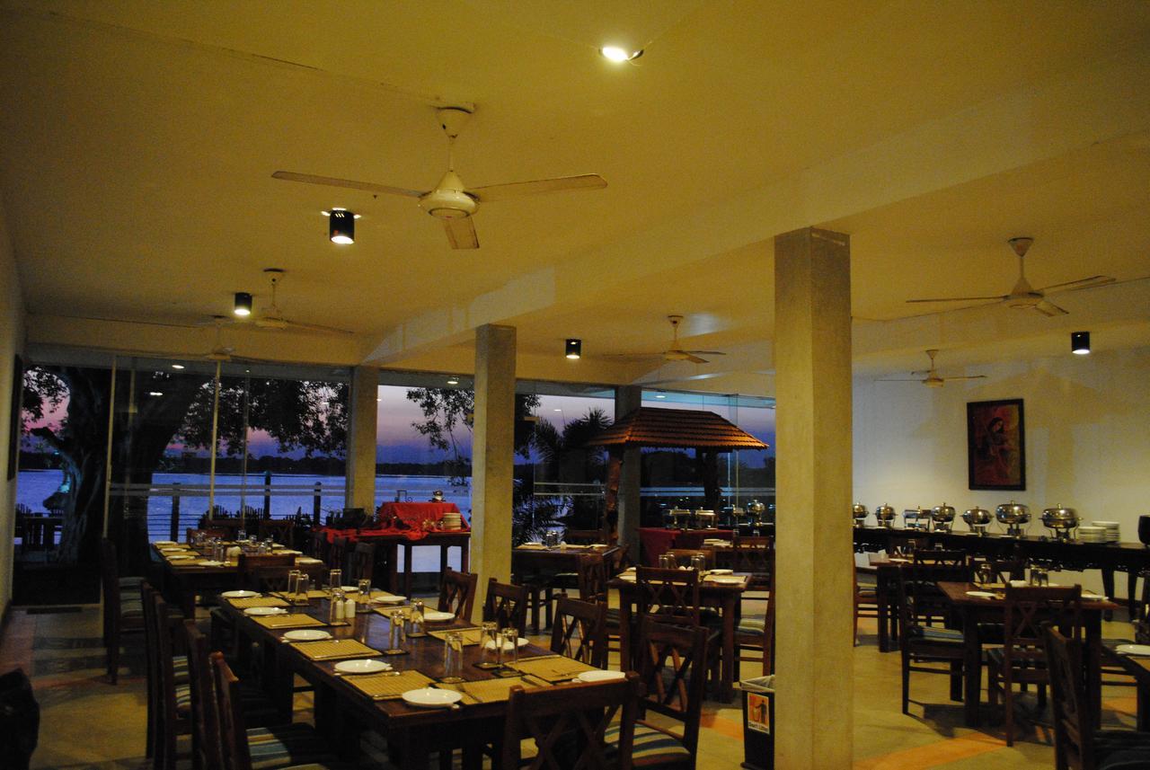 טיסמהרמה Lake Wind Hotel מראה חיצוני תמונה