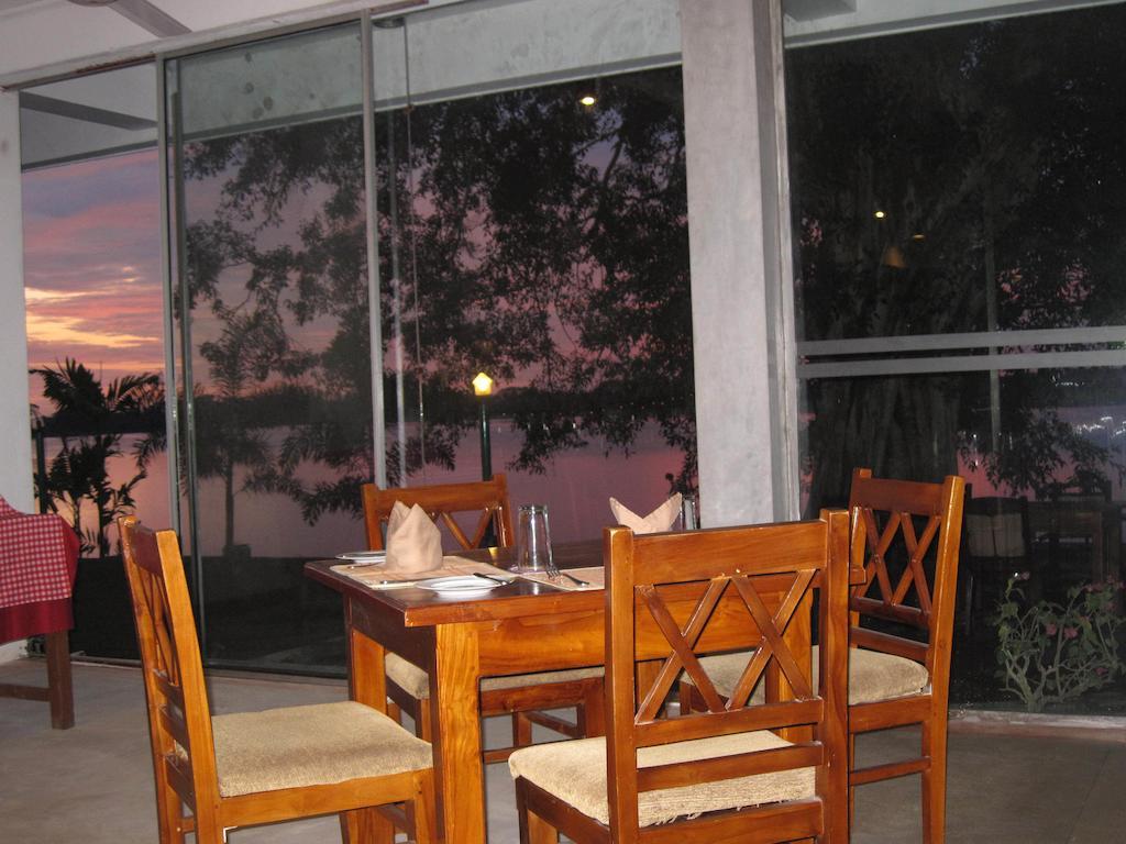 טיסמהרמה Lake Wind Hotel מראה חיצוני תמונה